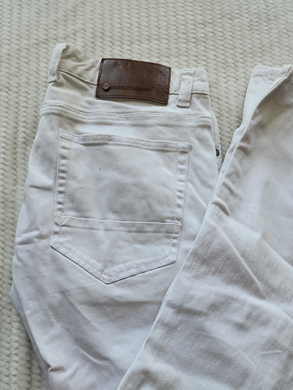 Brooklyn Laundry Stylish White Distressed Pants with Zipper Details